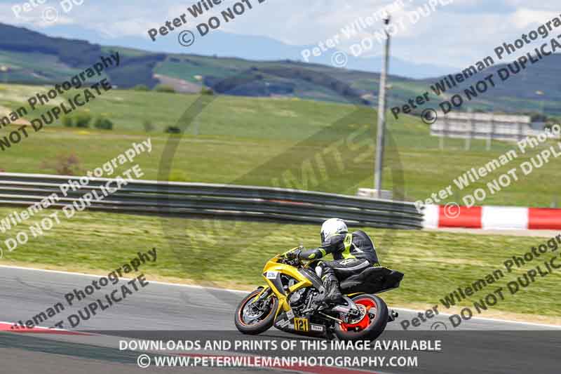 cadwell no limits trackday;cadwell park;cadwell park photographs;cadwell trackday photographs;enduro digital images;event digital images;eventdigitalimages;navarra;no limits trackdays;peter wileman photography;racing digital images;trackday digital images;trackday photos